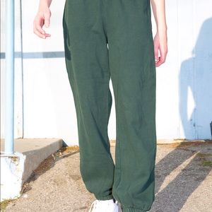 Brandy Melville Rosa Sweatpants